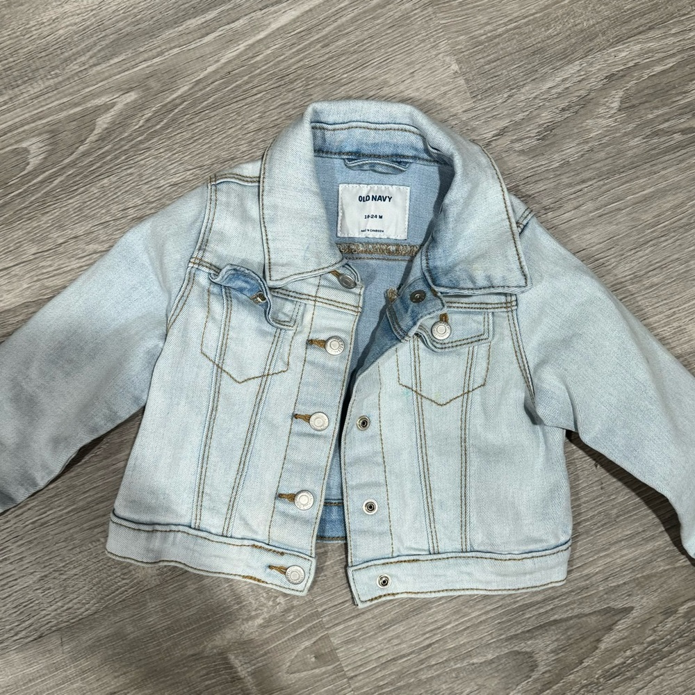 Old navy jean jacket 18-24M